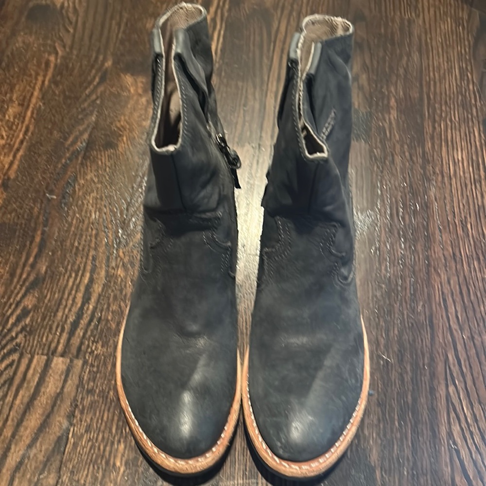 Cowboy like booties